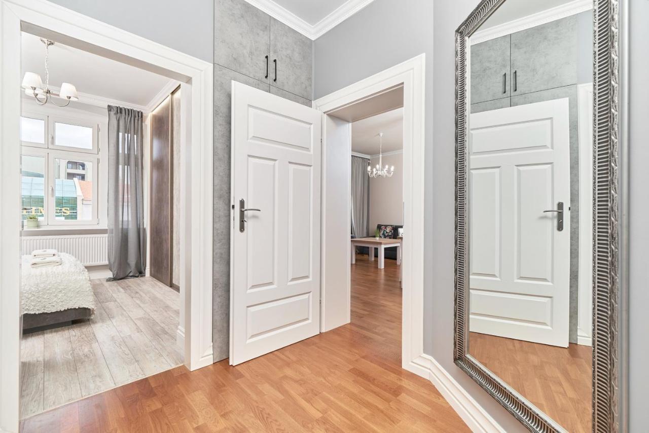 Bialoskornicza 250m To The Market Square By Renters Apartament