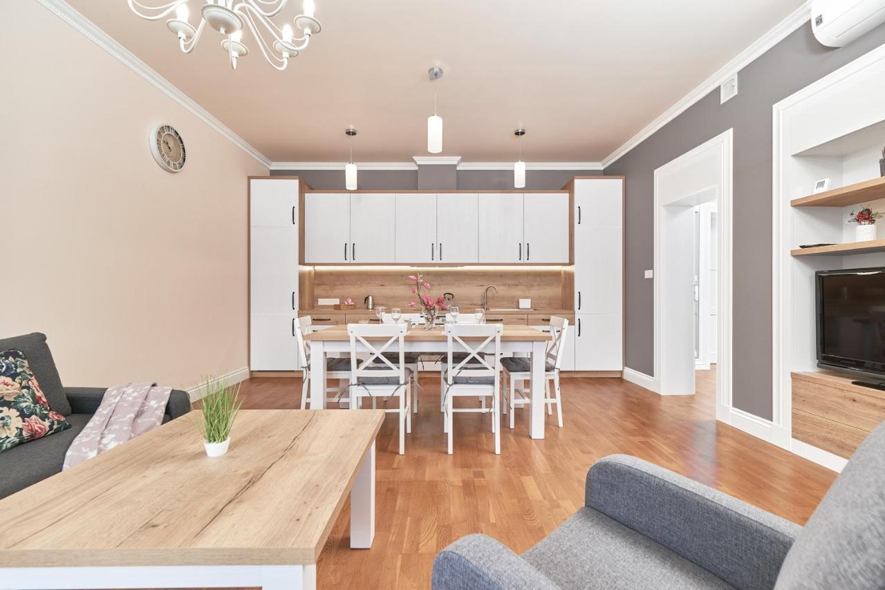 Bialoskornicza 250m To The Market Square By Renters Apartament *
